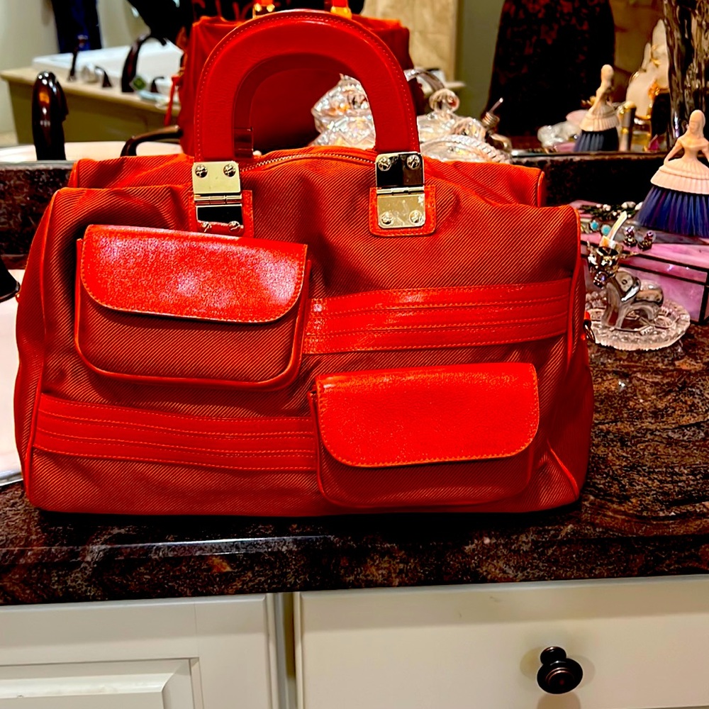 Sabella purse